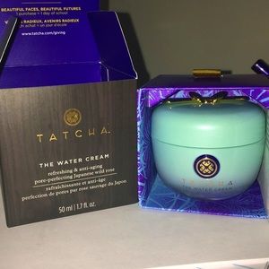 I purchased 3 containers and it lasts a long time!